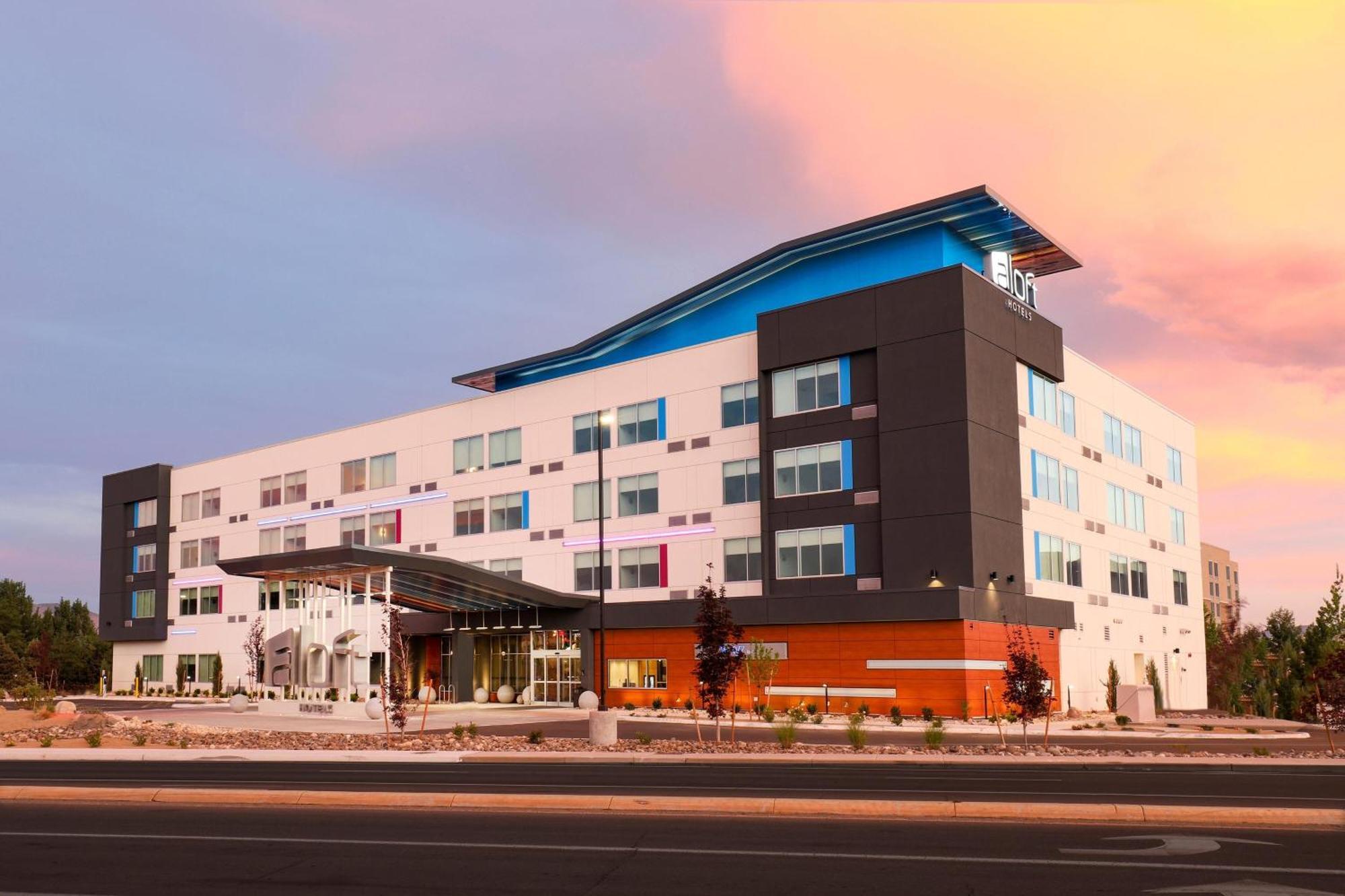 Aloft Reno Tahoe International Airport Exterior photo